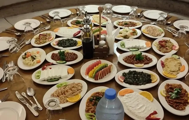 Cappadocia Turkish Night Dinner Show with Unlimited Drinks preview 4