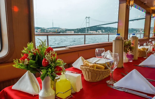 Bosphorus Dinner Cruise & Turkish Night Show preview 4