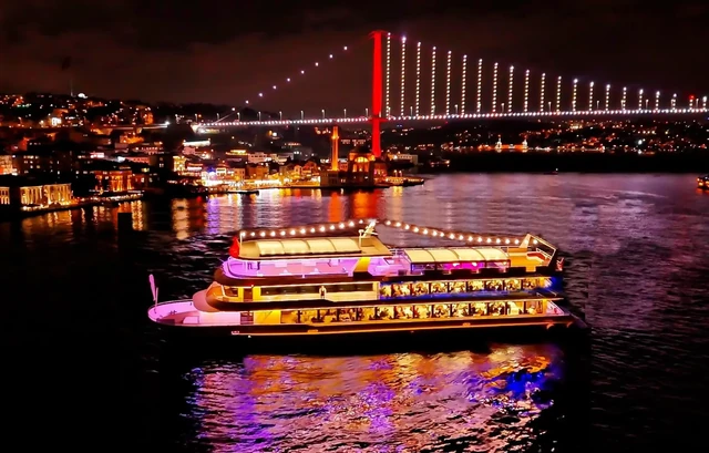 Bosphorus Dinner Cruise & Turkish Night Show preview 1